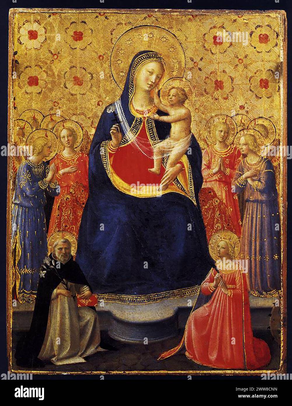 FRA Angelico – Madonna und Kind thront mit neun Engeln und Heiligen Dominic und Katharina von Alexandria Stockfoto