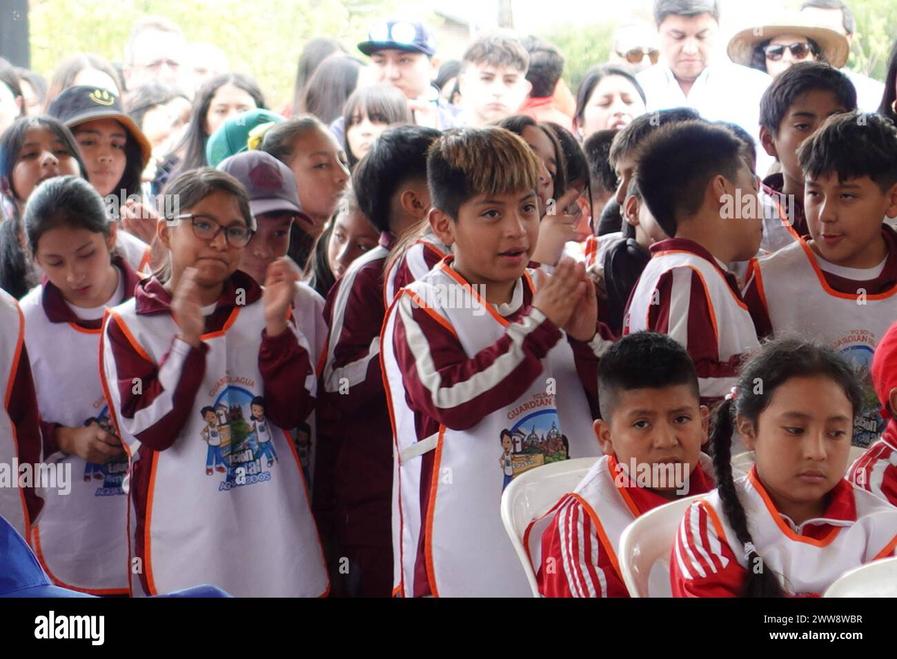 CUENCA-DIA MUNDIAL DEL AGUA Cuenca,Ecuador 22 de marzo de 2024 EN el marco de la Celebracion del Dia Mundial del Agua, mediante un esfuerzo interinstitucional se desarrollo en el Jardin Botanico de Cuenca una casa abierta para informar las acciones que se realizan para el cuidado y proteccion de las fuentes hidricas en el marco de los Objetivos de Desarrollo Sostenible Â ODSÂ , Hambre Cero, Energia Asequible y no Contaminante, Agua Limpia, Saneamiento, y Cambio Climatico. El alcalde Cristian Zamora fue quien presidio el evento con la presencia e ninos de diferentes escuelas. foto Boris Romoler Stockfoto