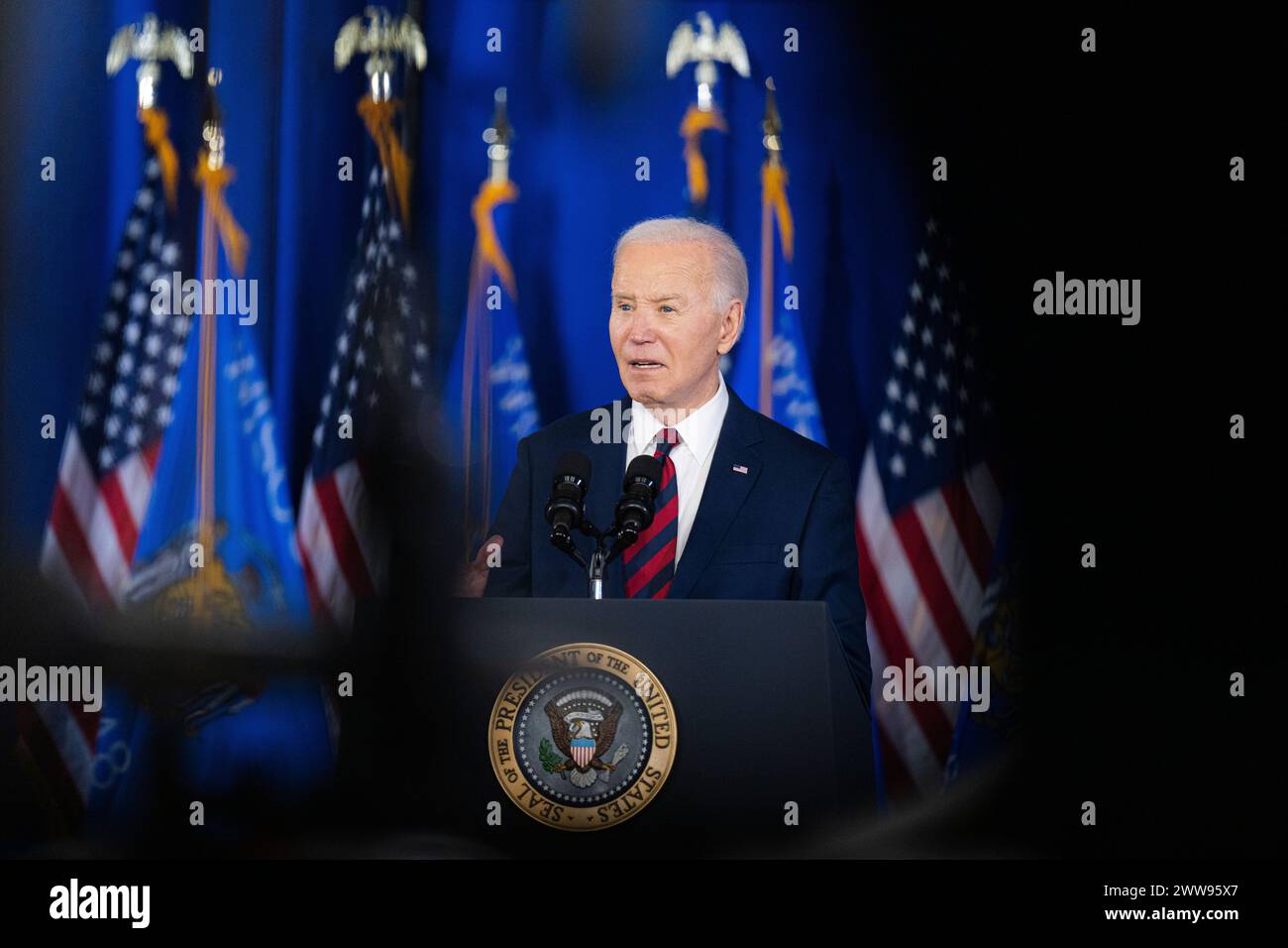 Präsident Joe Biden spricht am Mittwoch, den 13. März, im Pieper-Hillside Boys & Girls Club in Milwaukee, Wisconsin, USA. 2024. Stockfoto