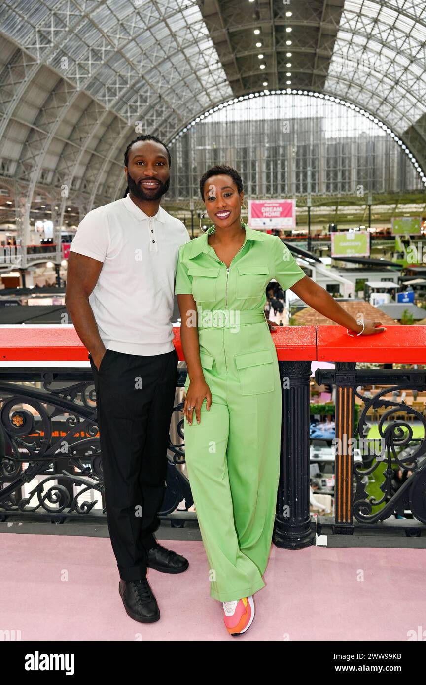 London, Großbritannien. März 2024. Scarlette und Stuart Douglas besuchen die Ausstellung bei der ideal Home Show - Spring Easter Opening Day im Olympia, London, UK. Quelle: Siehe Li/Picture Capital/Alamy Live News Stockfoto