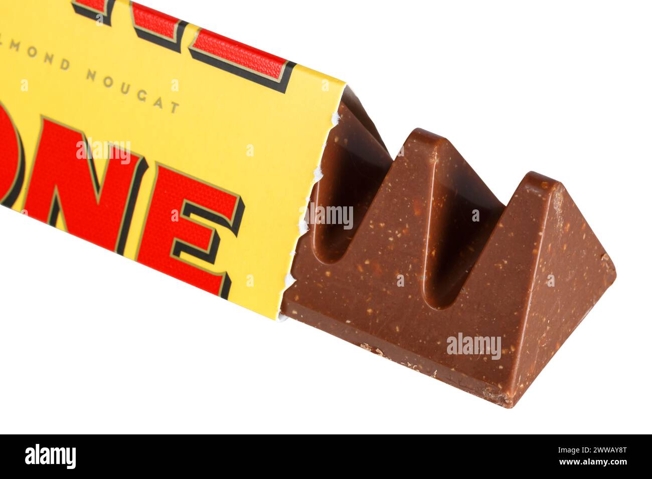 Stuttgart, Deutschland - 17. Mai 2023: Toblerone Schokolade von Tobler und Mondelez International, isoliert auf weißem Hintergrund in Stuttgart, Ger Stockfoto Stuttgart, Deutschland - 17. Mai 2023: Toblerone Schokolade von Tobler und Mondelez International, isoliert auf weißem Hintergrund in Stuttgart, Ger Stockfoto