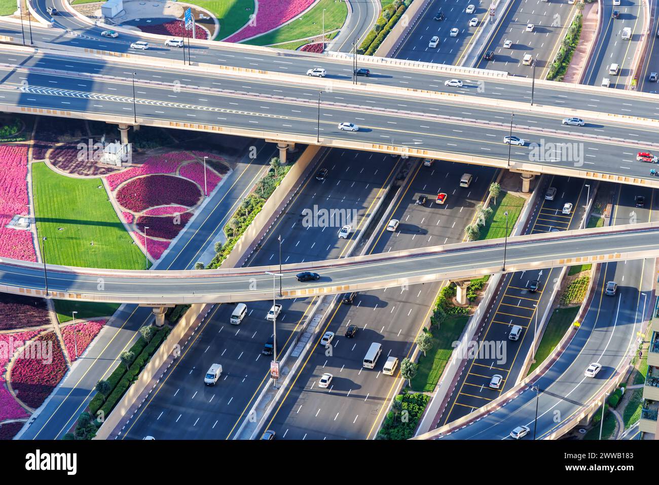 Dubai Kreuzung der Sheikh Zayed Road Autobahnkreuzung in der Nähe des Burj Khalifa Autobahnkreuzes Stockfoto