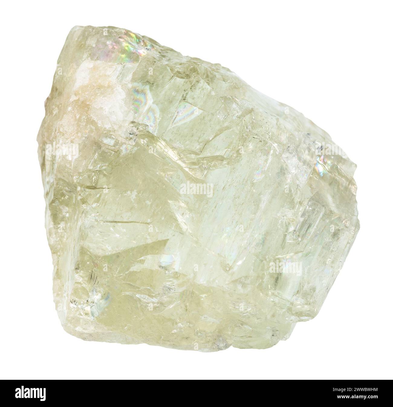 Nahaufnahme einer Probe von Naturstein aus geologischer Sammlung - roher Hiddenit-Kristall isoliert auf weißem Hintergrund aus Brasilien Stockfoto