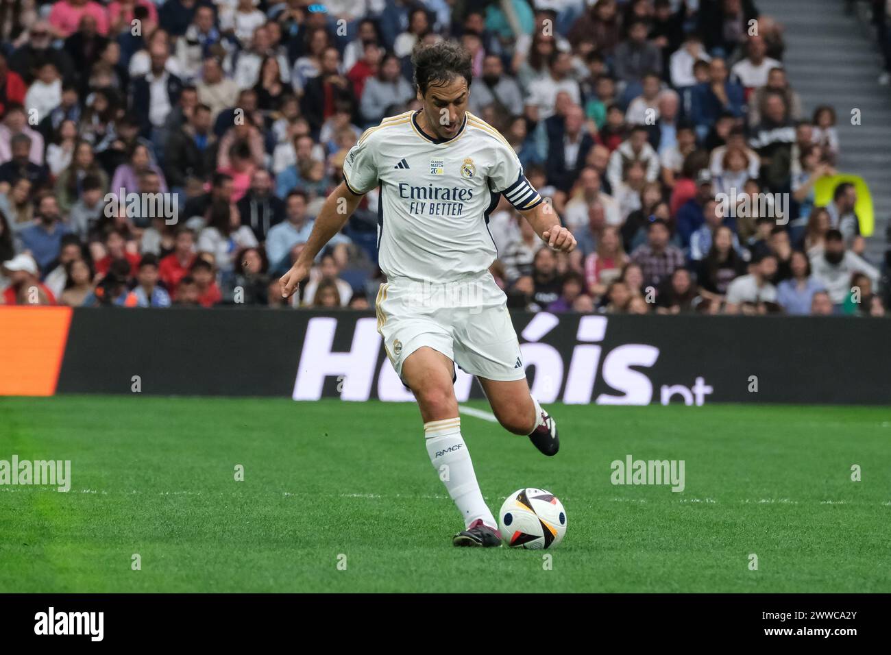 Raúl González Blanco während des Corazon Classic 2024 Benefizfußballspiels zwischen Real Madrid und dem FC Porto im Santiago Bernabeu Stadion in Stockfoto