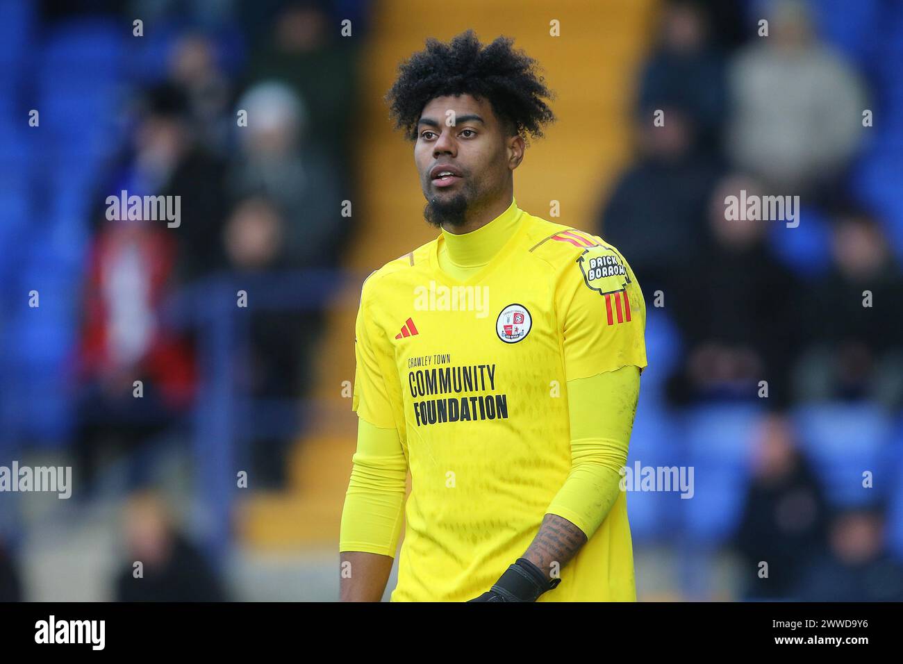 Birkenhead, Großbritannien. März 2024. Corey Addai, der Torhüter von Crawley Town sieht zu. EFL Skybet Football League Two Match, Tranmere Rovers gegen Crawley Town im Prenton Park, Birkenhead, Wirral am Samstag, 23. März 2024. Dieses Bild darf nur für redaktionelle Zwecke verwendet werden. Nur redaktionelle Verwendung, .PIC von Chris Stading/ Credit: Andrew Orchard Sportfotografie/Alamy Live News Stockfoto