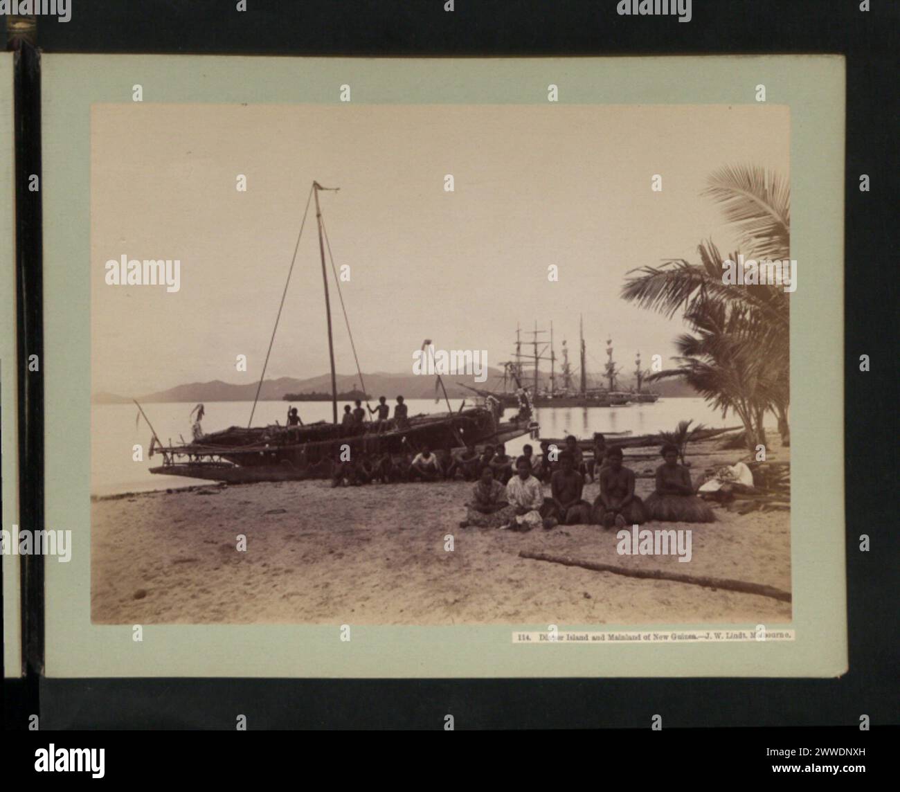 Beschreibung: Dinner Island und Festland von Neuguinea.-J.W. Lindt, Melbourne. Lage: Samarai Island, Papua Neuguinea Papuanewguinea, australasien, Australasiathroughalens Stockfoto