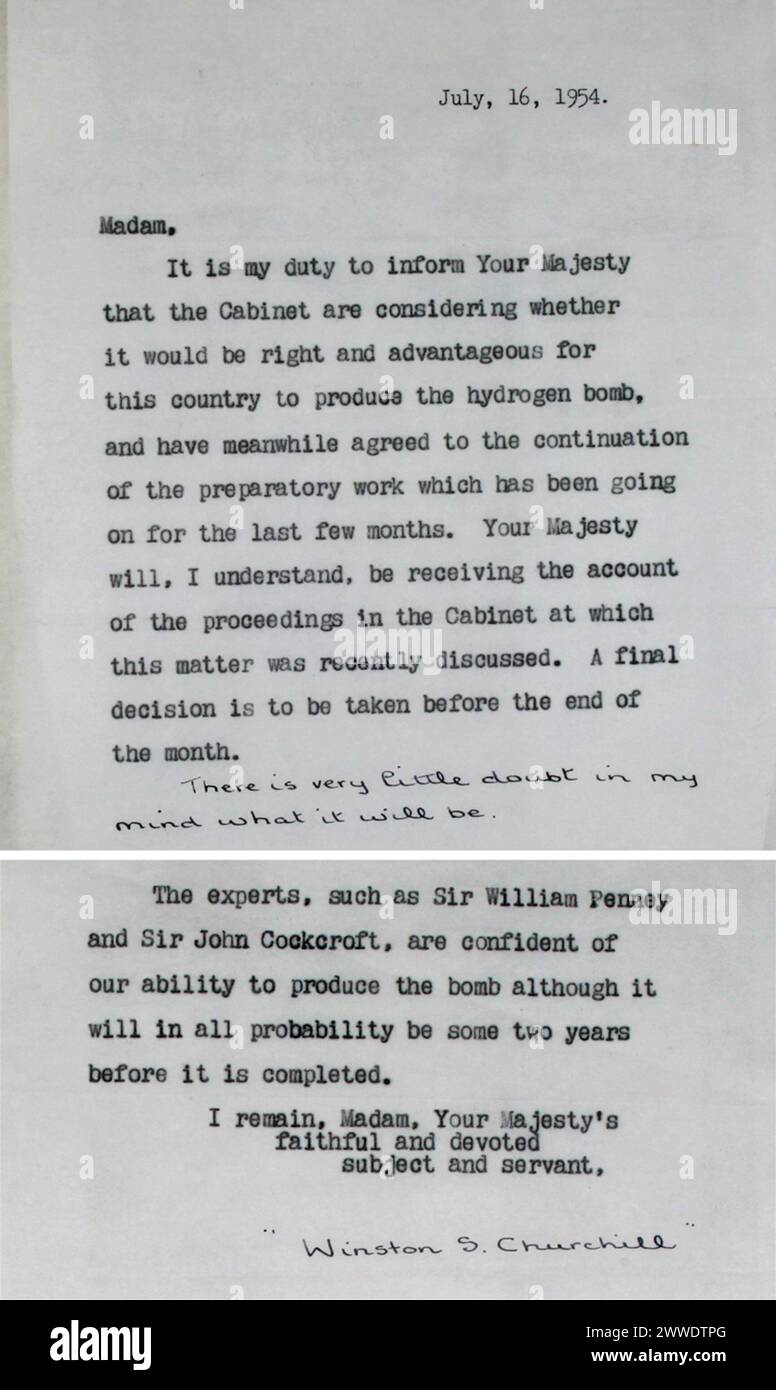 Brief von Premierminister Winston Churchill an Königin Elizabeth, vom 16. Juli 1954 (PREM 11/747) Unser Dokument des Monats April, der mit dem Start unserer Ausstellung für den Kalten Krieg und der Saison der Ereignisse verknüpft ist, ist ein Brief von Premierminister Winston Churchill an Königin Elizabeth. vom 16. Juli 1954 (PREM 11/747) Protokoll vom 16. Juli 1954. Frau Präsidentin, es ist meine Pflicht, Euer Majestät mitzuteilen, dass das Kabinett darüber nachdenkt, ob es für dieses Land richtig und vorteilhaft wäre, die Wasserstoffbombe zu produzieren, und dass es inzwischen zugestimmt hat, die vorbereitenden Arbeiten fortzusetzen Stockfoto