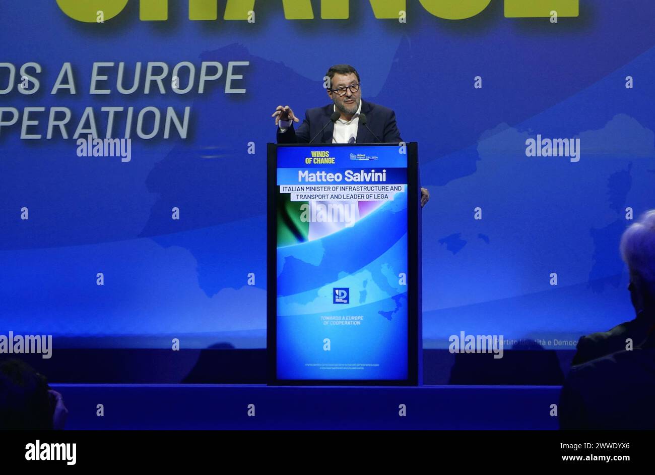 Rom, Italien. März 2024. Matteo Salvini, Vorsitzender der Lega-Partei, spricht am 23. März 2024 in Rom. Salvini war Vorsitzender der Konvention für Identität und Demokratie, einer Fraktion, die die rechten Parteien im Europäischen Parlament, einschließlich der italienischen Lega per Salvini, zusammenbringt. (Foto: Elisa Gestri/SIPA USA) Credit: SIPA USA/Alamy Live News Stockfoto