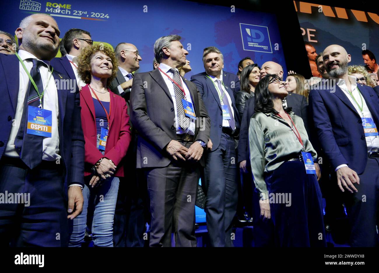 Rom, Italien. März 2024. Mitglieder des Europäischen Parlaments der Lega-Partei posieren am 23. März 2024 in Rom, Italien. Die Abgeordneten nahmen an der Konvention für Identität und Demokratie Teil, einer Fraktion, die die rechten Parteien im Europäischen Parlament, einschließlich der italienischen Lega per Salvini, zusammenbringt. (Foto: Elisa Gestri/SIPA USA) Credit: SIPA USA/Alamy Live News Stockfoto