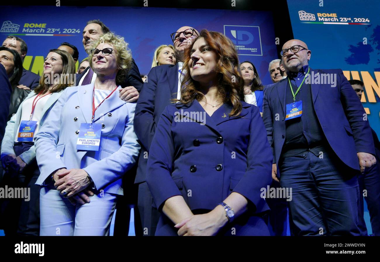 Rom, Italien. März 2024. Mitglieder des Europäischen Parlaments der Lega-Partei posieren am 23. März 2024 in Rom, Italien. Die Abgeordneten nahmen an der Konvention für Identität und Demokratie Teil, einer Fraktion, die die rechten Parteien im Europäischen Parlament, einschließlich der italienischen Lega per Salvini, zusammenbringt. (Foto: Elisa Gestri/SIPA USA) Credit: SIPA USA/Alamy Live News Stockfoto