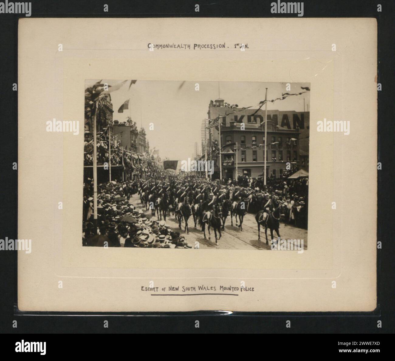 Foto der Commonwealth-Prozession am 1. Januar 1901 mit der Eskorte der New South Wales Mounted Police in Sydney, Australien. Stockfoto