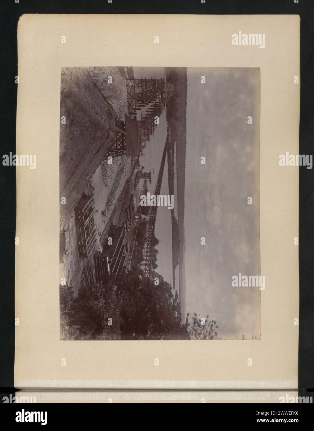 Makupa verfügt über temporäre und dauerhafte Brücken in Wakupa, einem Teil der Uganda Railway Infrastruktur in Ostafrika. Stockfoto