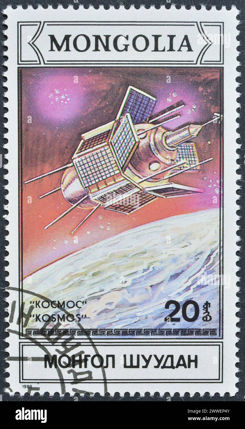 Gestempelte Briefmarke, gedruckt von der Mongolei, auf der Kosmos zu sehen ist, um 1988. Stockfoto
