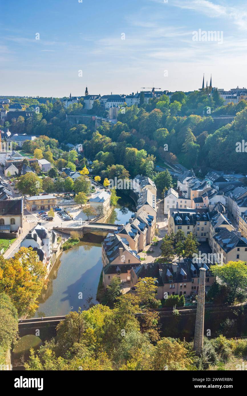 fluss Alzette, Blick von der Großherzogin Charlotte Brücke Luxemburg Stadt Luxemburg, LÃt Luxemburg Luxemburg Luxemburg Stockfoto