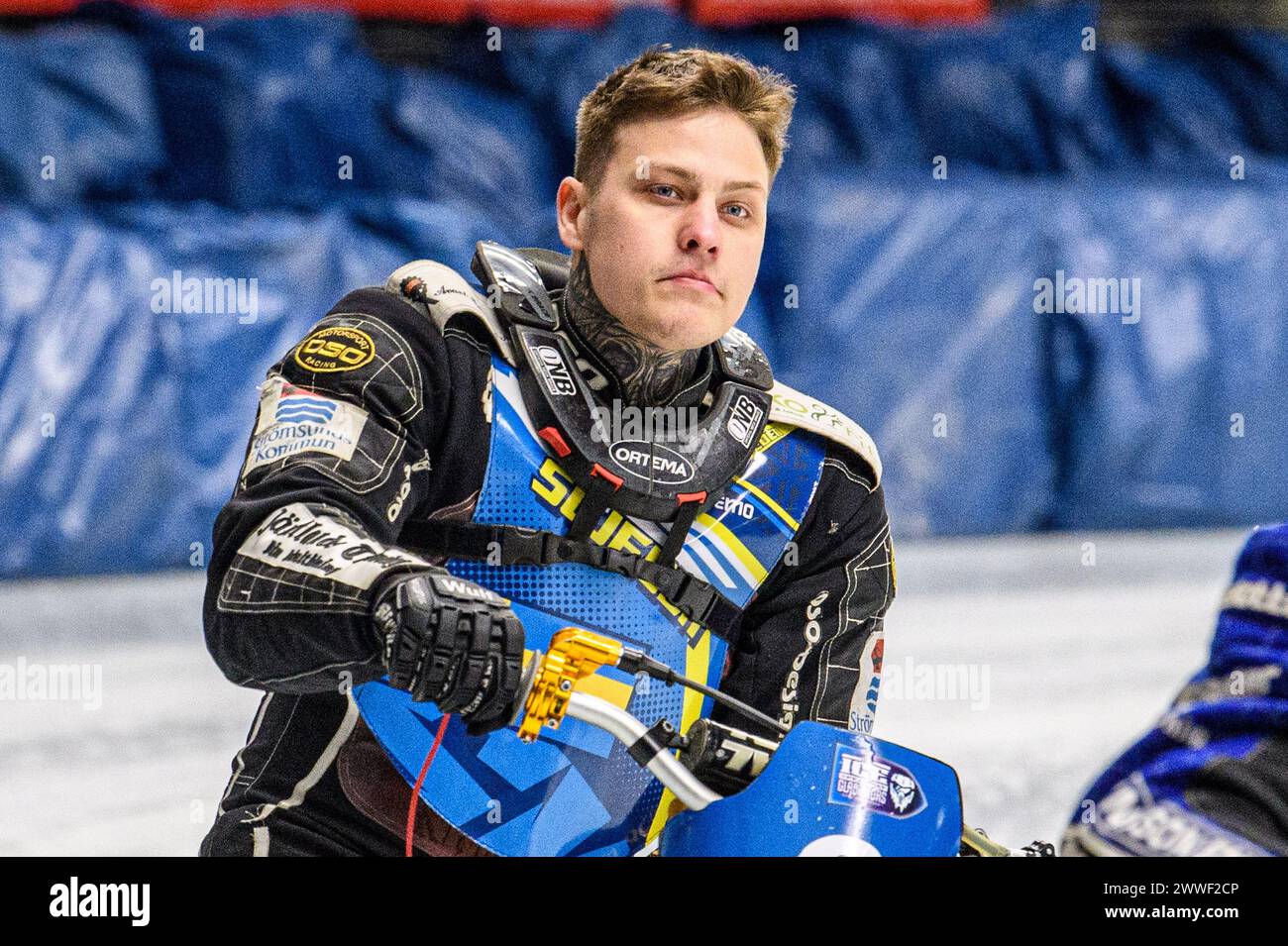 Der schwedische Jimmy Olsén mit der Nummer 81 tritt am 23. März 2024 in der Max-Aicher-Arena in Inzell im Finale der FIM Ice Speedway Gladiators World Championship 1 an. (Foto: MI News/NurPhoto) Credit: NurPhoto SRL/Alamy Live News Stockfoto