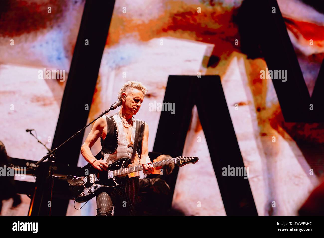 depeche-Modus führen Memento Mori-Tour in Turin auf, erstes italienisches Konzert Stockfoto