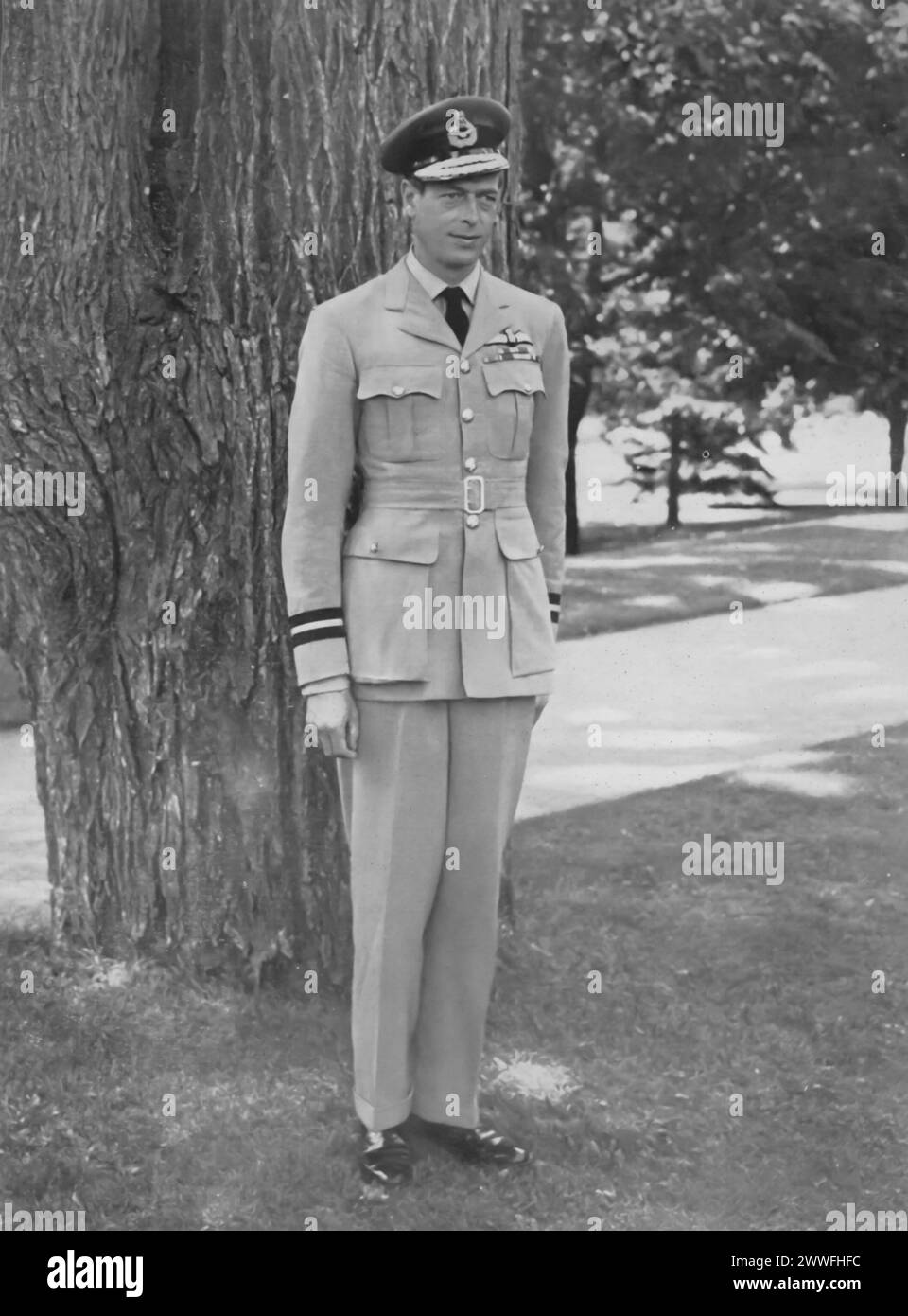 Eine Fotografie erinnert an den Duke of Kent, Prinz George, der 1942 bei einem Flugzeugabsturz während seines aktiven Dienstes tragischerweise getötet wurde. Als jüngerer Bruder von König Georg VI. Und Onkel von Königin Elisabeth II. Bedeutete sein vorzeitiger Tod in Schottland einen tiefen Verlust für die königliche Familie und die Nation während der kritischen Periode des Zweiten Weltkriegs. Stockfoto