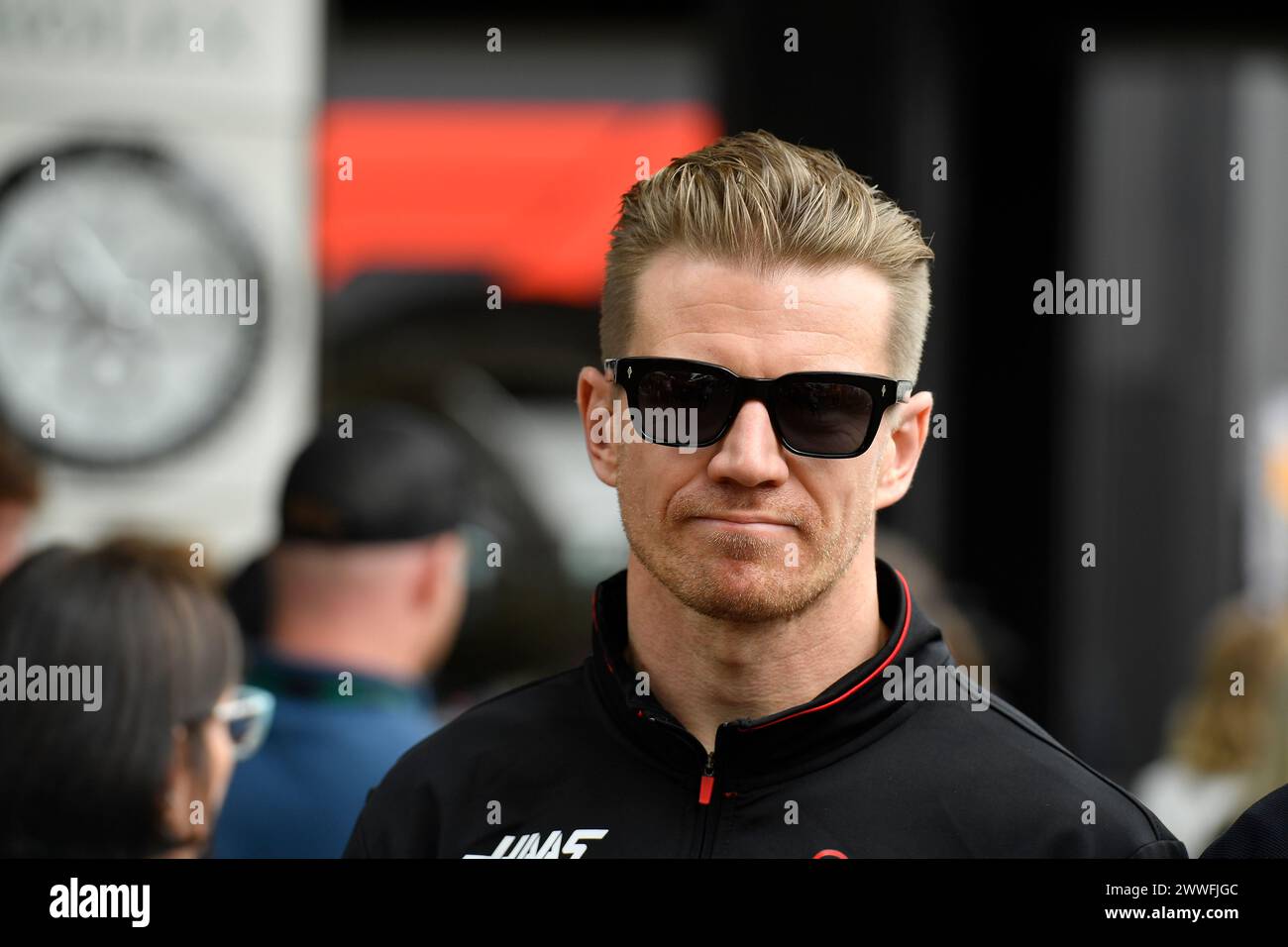MELBOURNE, AUSTRALIEN, 24. März 2024. Im Bild: 27 Nico Hülkenberg (DEU) MoneyGram Haas F1 Team im Fahrerlager beim FIA Formel 1 Rolex Australian Grand Prix 2024 3. Runde vom 22. Bis 24. März auf dem Albert Park Street Circuit in Melbourne, Australien. Quelle: Karl Phillipson/Alamy Live News Stockfoto