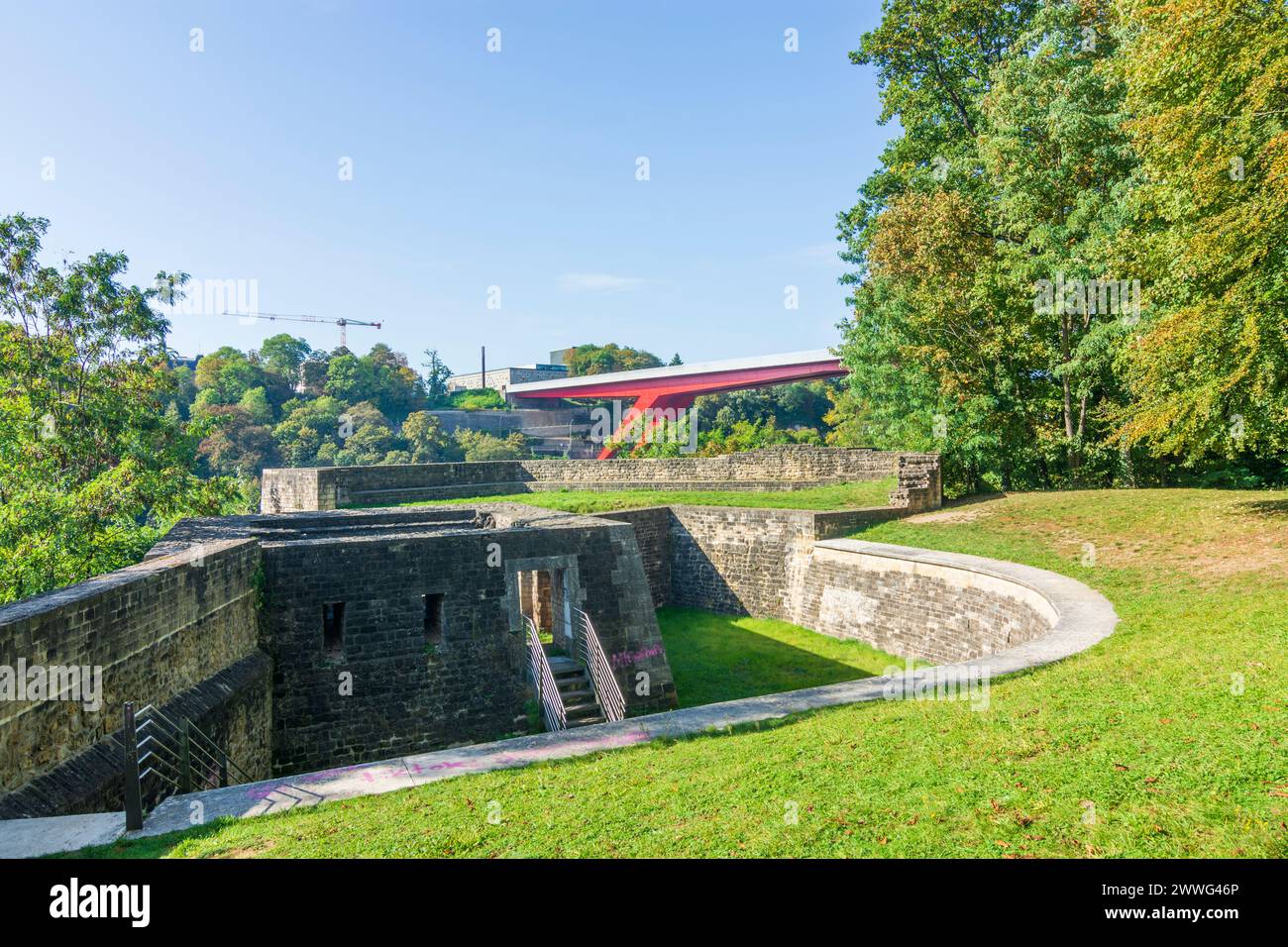 Luxemburg-Stadt (Luxemburg, Lëtzebuerg): Fort Niedergrünewald, Großherzogin Charlotte Brücke in , Luxemburg, Luxemburg Stockfoto