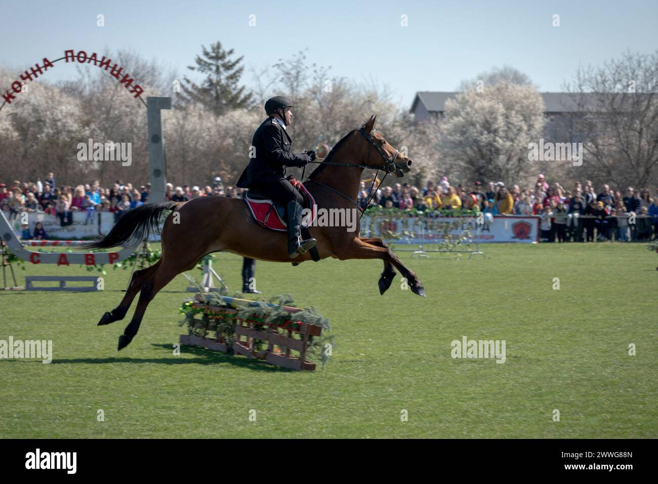 Sofia, Bulgarien - 23. März 2024: PferdeOstern oder Theodore-Tag in Bulgarien, auch bekannt als PferdeOstern, gefeiert am ersten Samstag der Fastenzeit. Eine bestellung Stockfoto