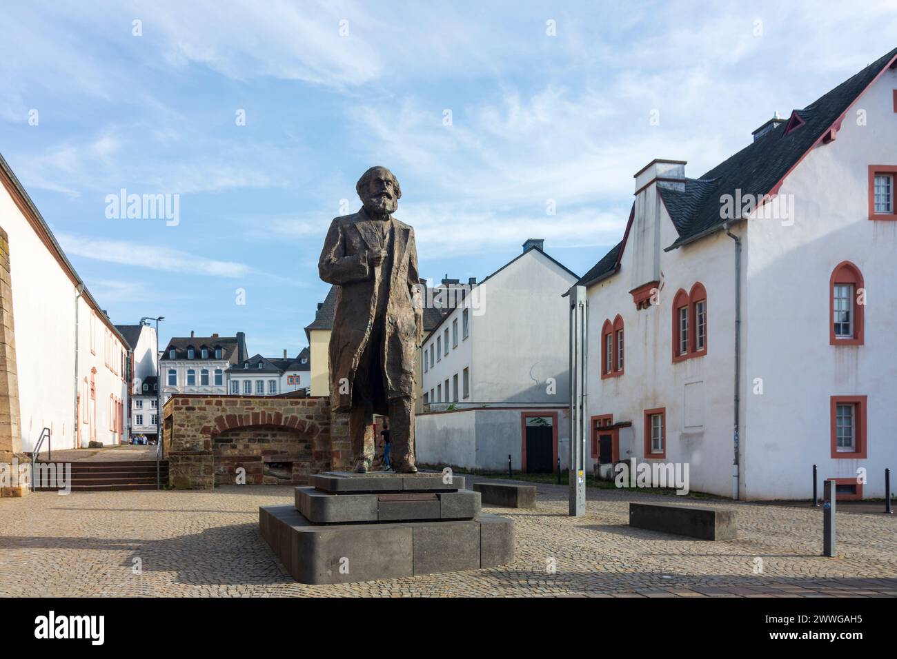 Trier: Karl-Marx-Statue, Werk des Bildhauers Wu Weishan ist ein Geschenk der Volksrepublik China in Mosel, Rheinland-Pfalz, Rheinland-Pfalz Stockfoto