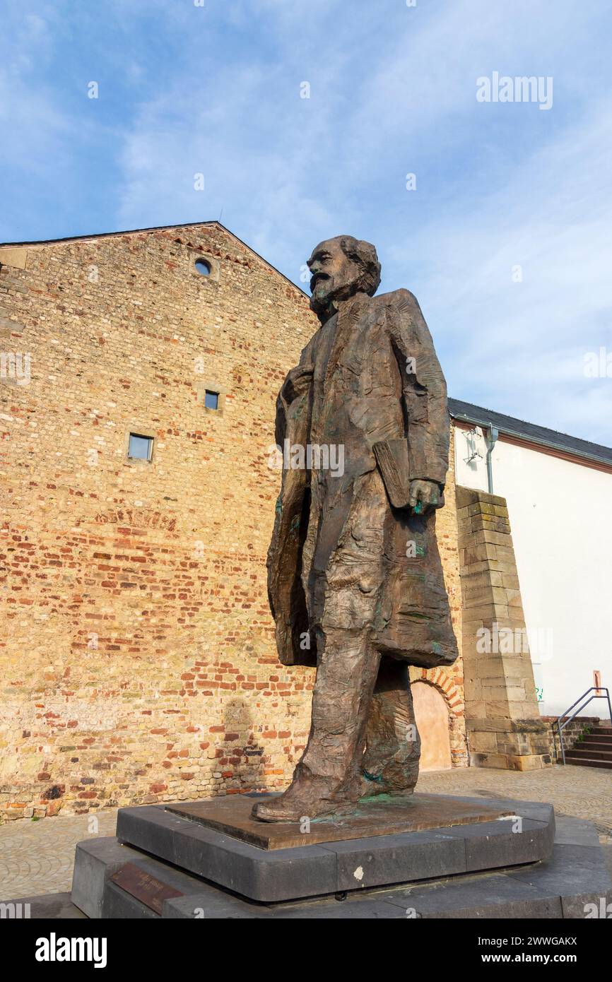 Trier: Karl-Marx-Statue, Werk des Bildhauers Wu Weishan ist ein Geschenk der Volksrepublik China in Mosel, Rheinland-Pfalz, Rheinland-Pfalz Stockfoto