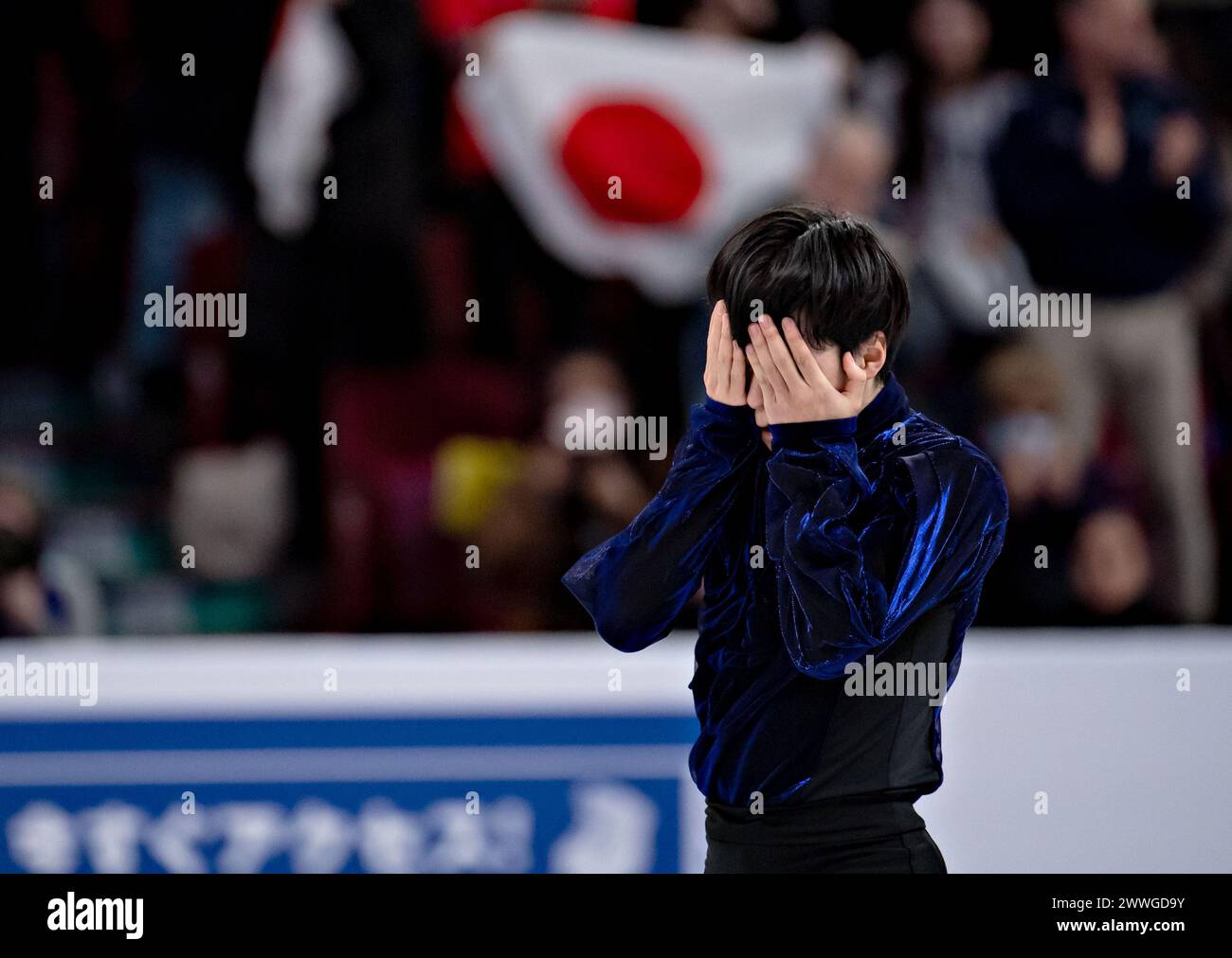 Montreal, Kanada. März 2024. Kagiyama Yuma aus Japan reagiert auf das Freilauf der Männer bei den Eiskunstlauf-Weltmeisterschaften der International Skating Union (ISU) in Montreal, Kanada, 23. März 2024. Quelle: Andrew Soong/Xinhua/Alamy Live News Stockfoto