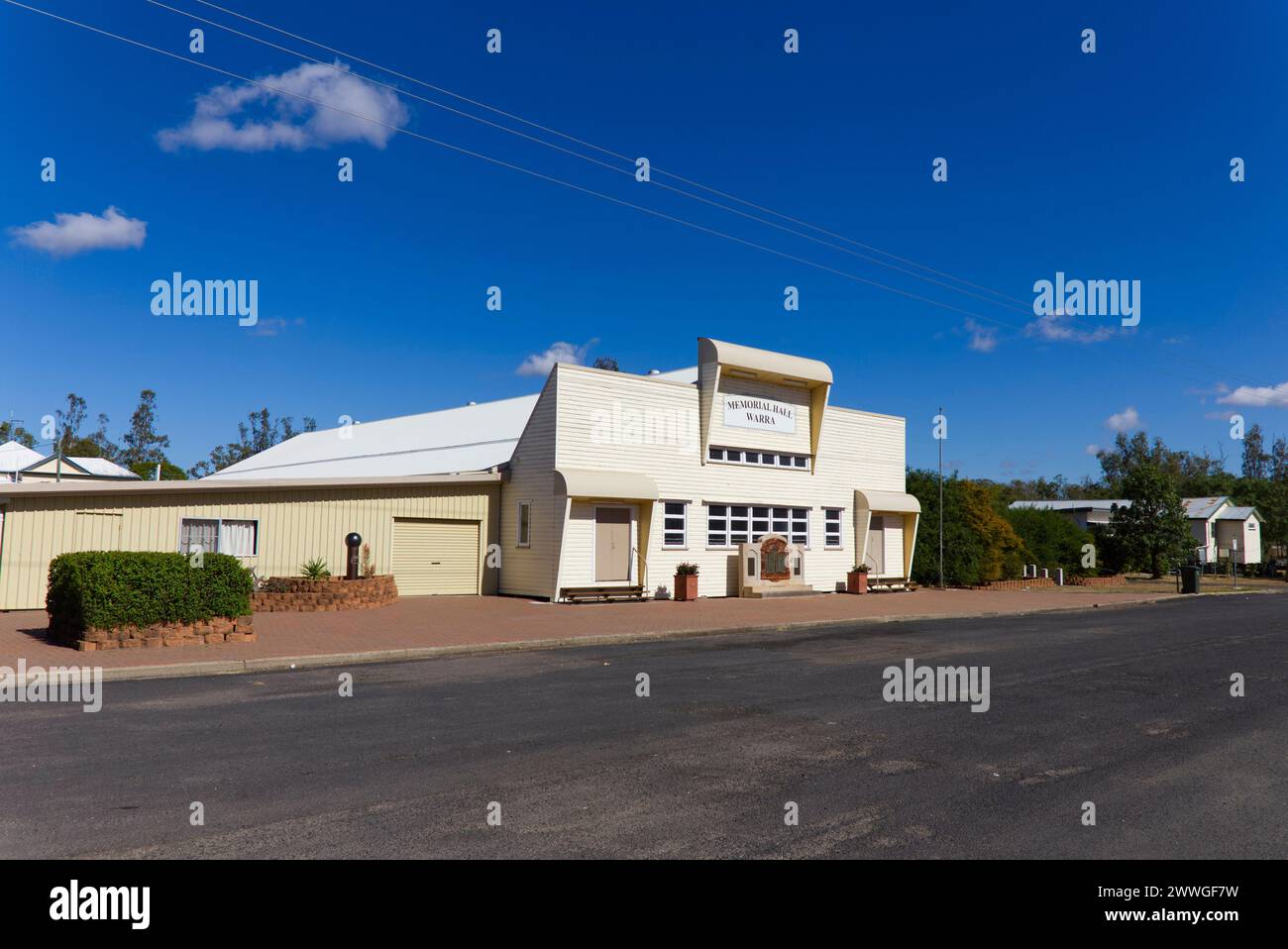 Die Warra Memorial Hall wurde 1956 von Einheimischen aus der Warra Darling Downs Queensland Australia erbaut Stockfoto