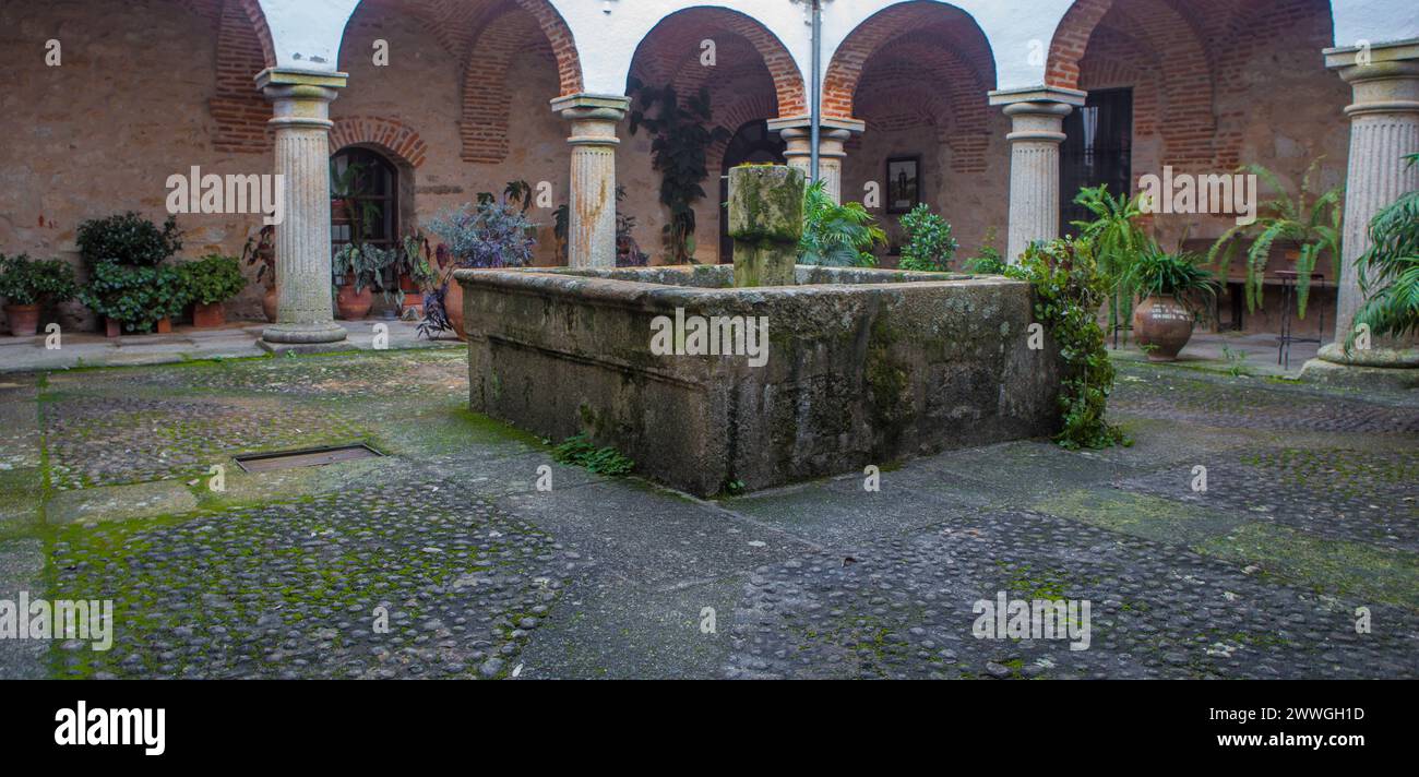 P. de Acim, Spanien - 21. Januar 2024: Neues Kloster des Klosters El Palancar, Pedroso de Acim, Caceres, Spanien Stockfoto