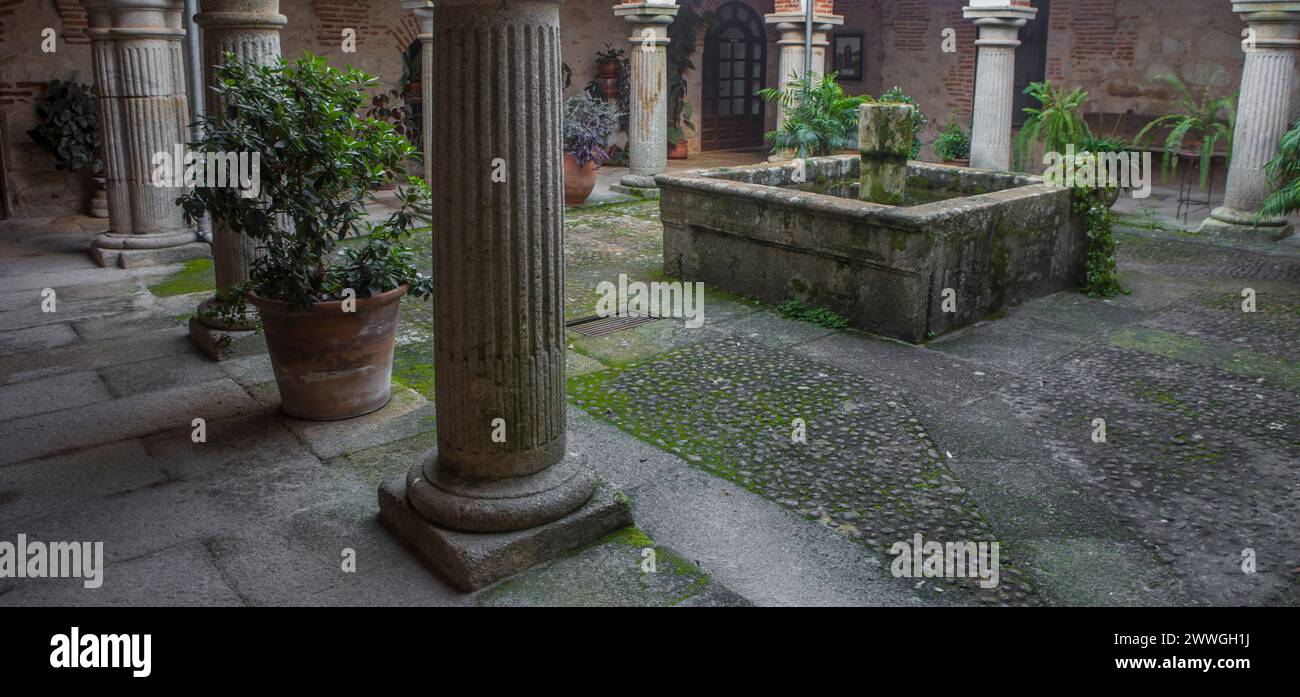 P. de Acim, Spanien - 21. Januar 2024: Neues Kloster des Klosters El Palancar, Pedroso de Acim, Caceres, Spanien Stockfoto