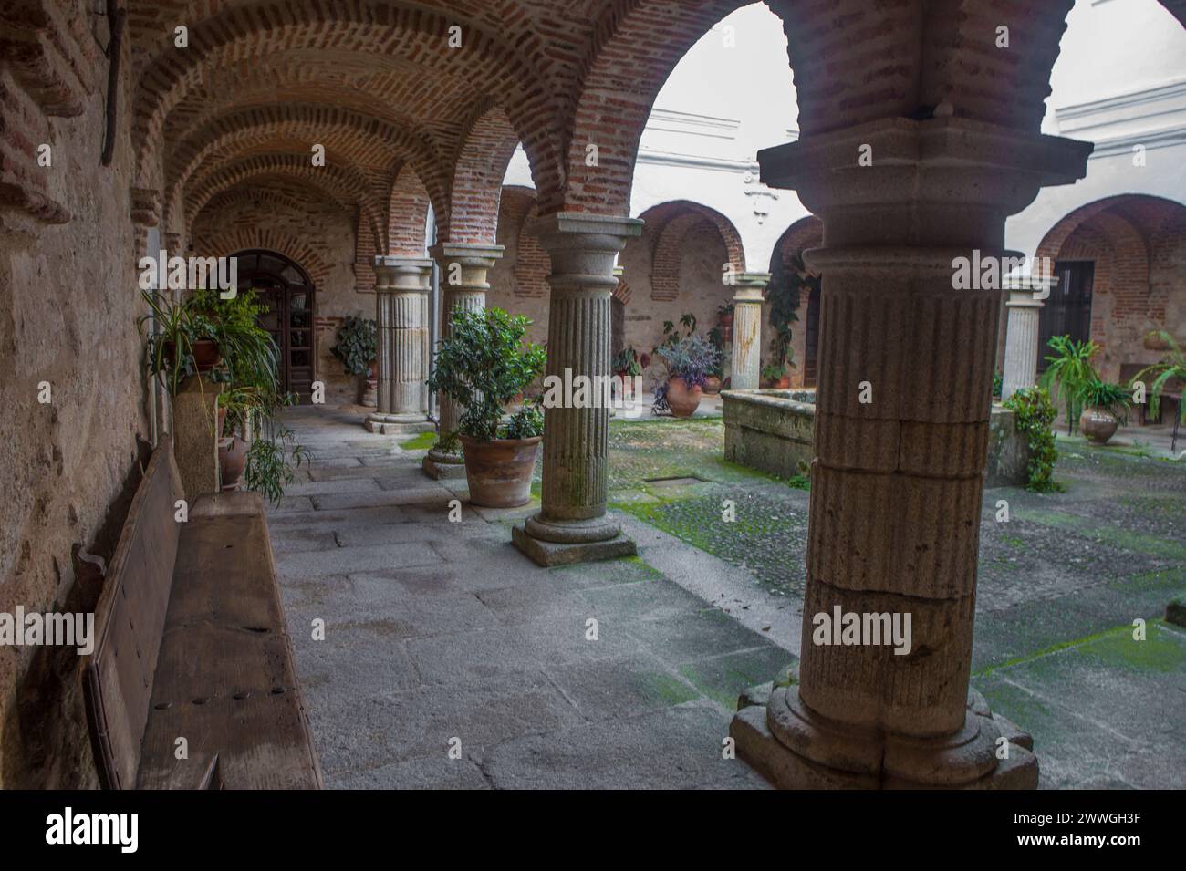 P. de Acim, Spanien - 21. Januar 2024: Neues Kloster des Klosters El Palancar, Pedroso de Acim, Caceres, Spanien Stockfoto
