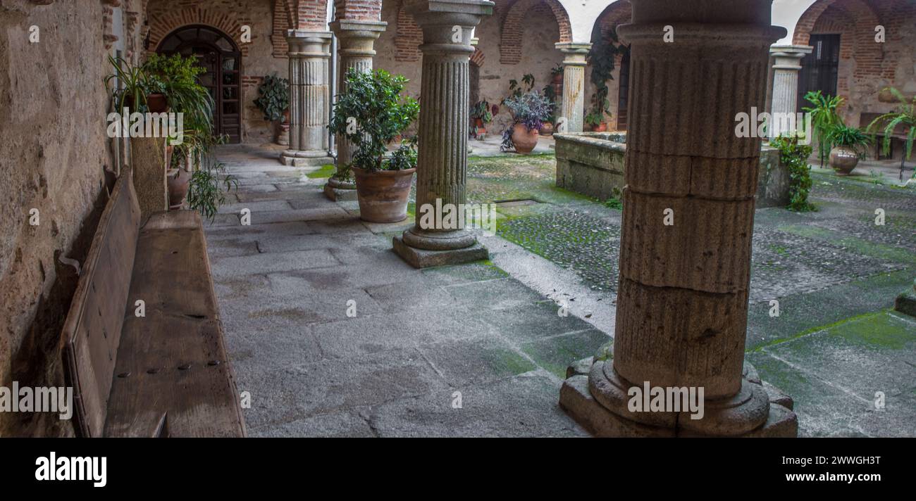 P. de Acim, Spanien - 21. Januar 2024: Neues Kloster des Klosters El Palancar, Pedroso de Acim, Caceres, Spanien Stockfoto