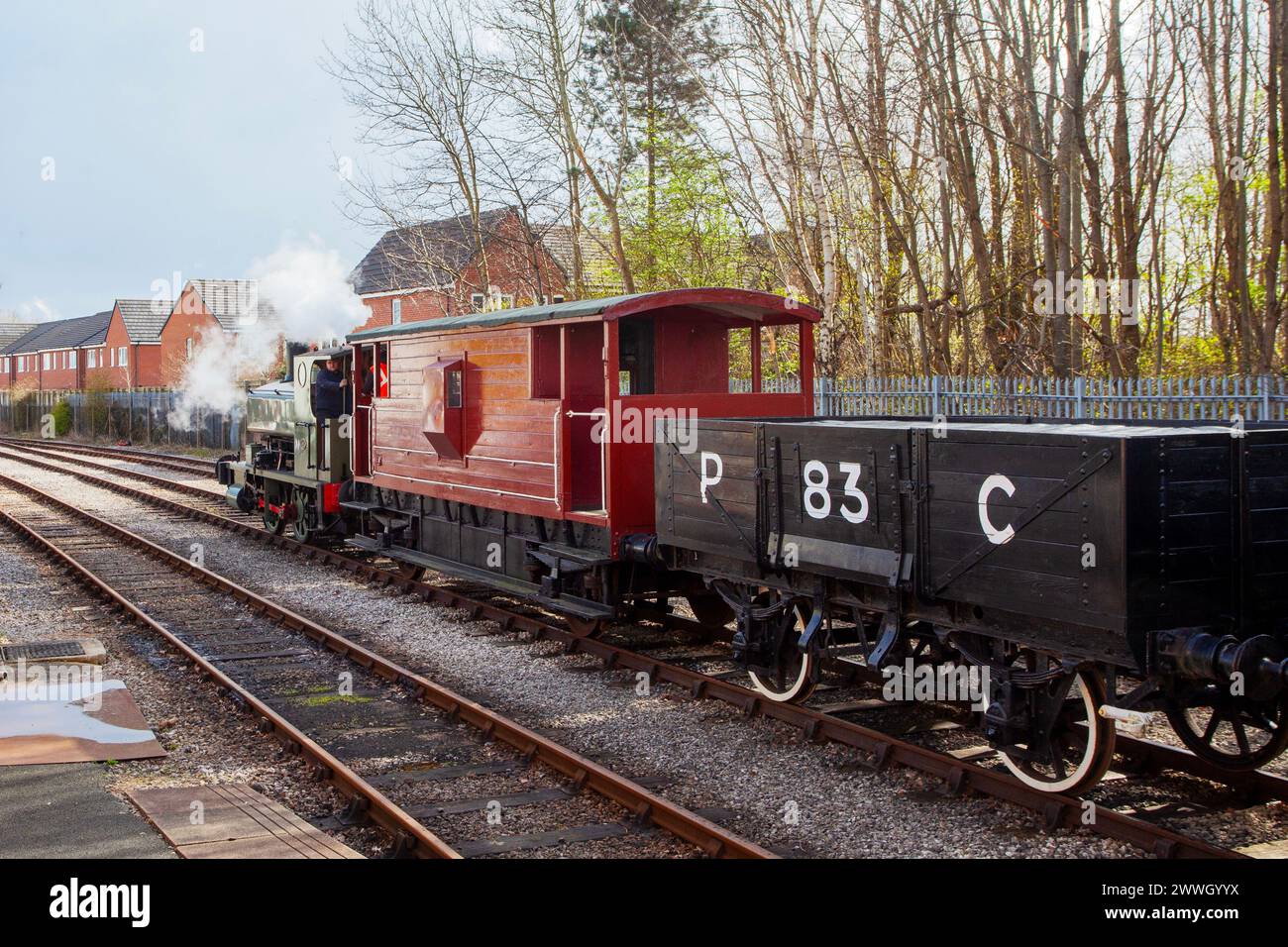 Ribble Steam Railway Heritage Trains in Preston, Großbritannien. Grant Ritchie Industrial Heritage Train P 83 C Güterwagen Stockfoto
