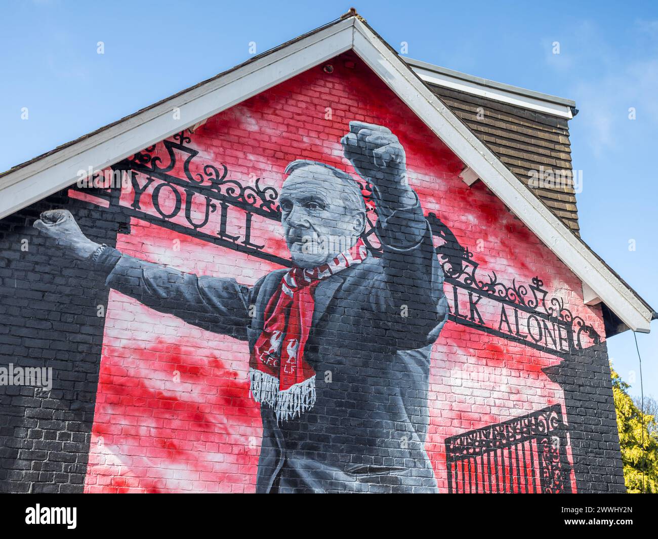 Ein Wandbild des ehemaligen FC Liverpool FC-Managers Bill Shankly vor den Shankly Gates, das an der Anfield Road in Liverpool abgebildet ist, wurde im März 202 gesehen Stockfoto
