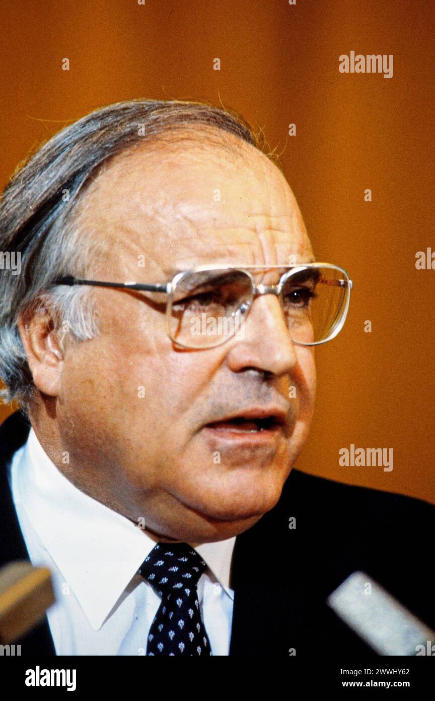 Helmut Kohl. Deutscher Bundeskanzler Helmut Kohl. Deutscher Bundeskanzler ARCHIV Foto , *** Helmut Kohl Bundeskanzler Helmut Kohl Bundeskanzler ARCHIVFOTO , Stockfoto