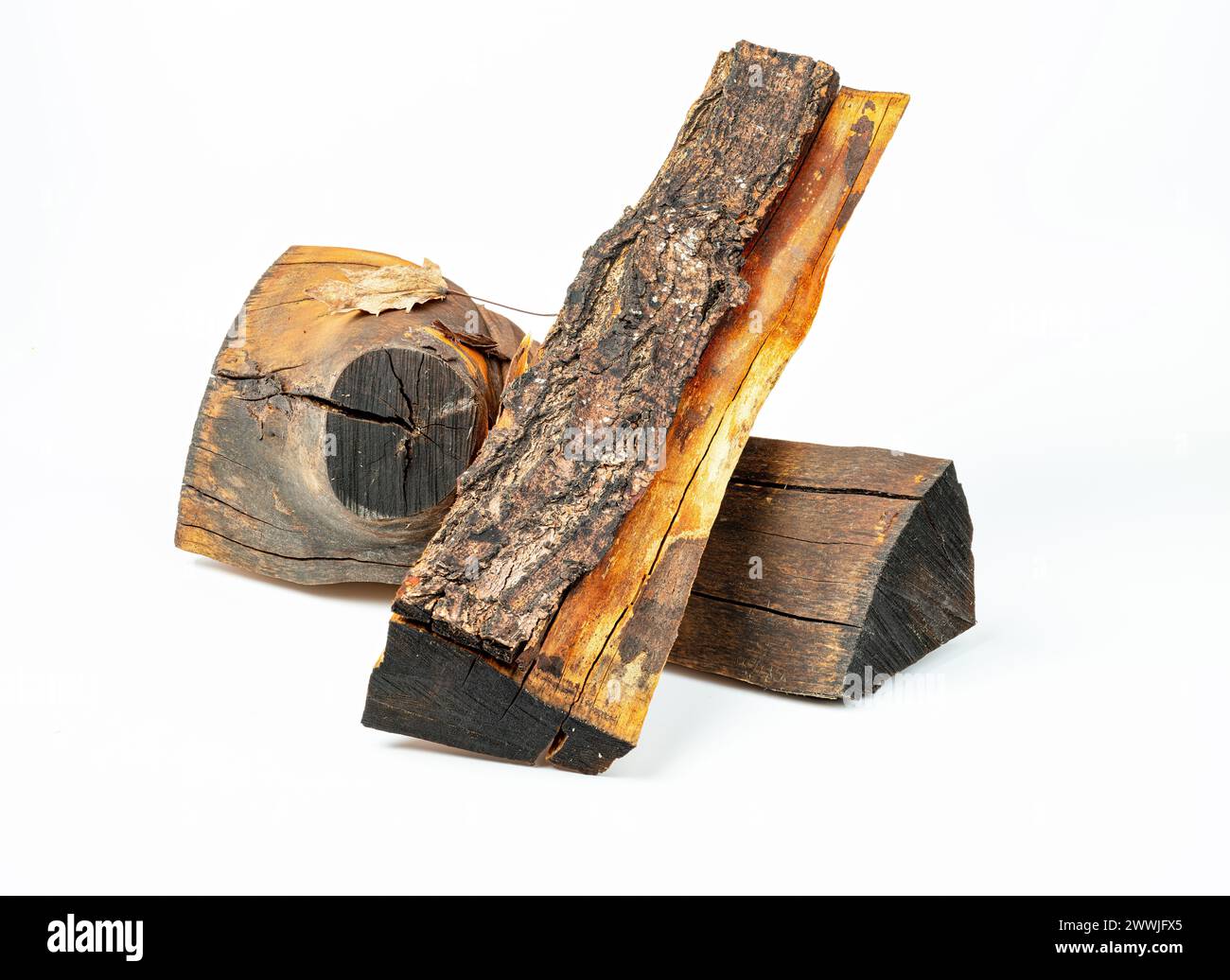 Zwei Holzstöcke, bereit zum Anzünden Stockfoto