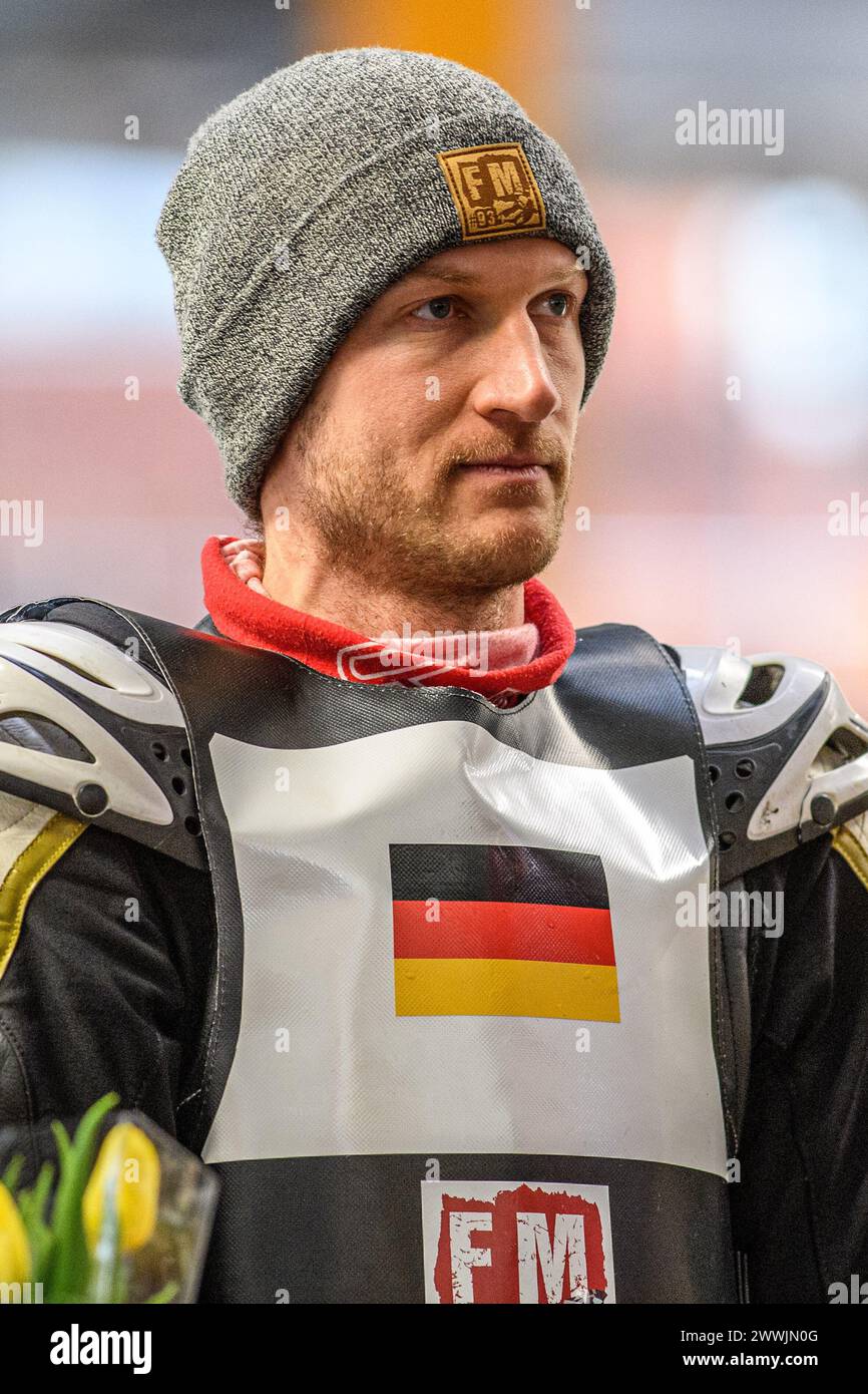 Inzell, Deutschland. Sonntag, 24. März 2024. Der deutsche Franz Mayerbüchler (17) während des FIM Ice Speedway Gladiators World Championship Finale 2 in der Max-Aicher-Arena, Inzell am Sonntag, 24. März 2024. (Foto: Ian Charles | MI News) Credit: MI News & Sport /Alamy Live News Stockfoto