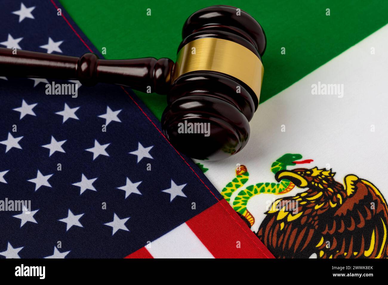 USA und Mexiko Flaggen mit Hamel. Grenzsicherheit, Einwanderungsreform und Asylrecht. Stockfoto