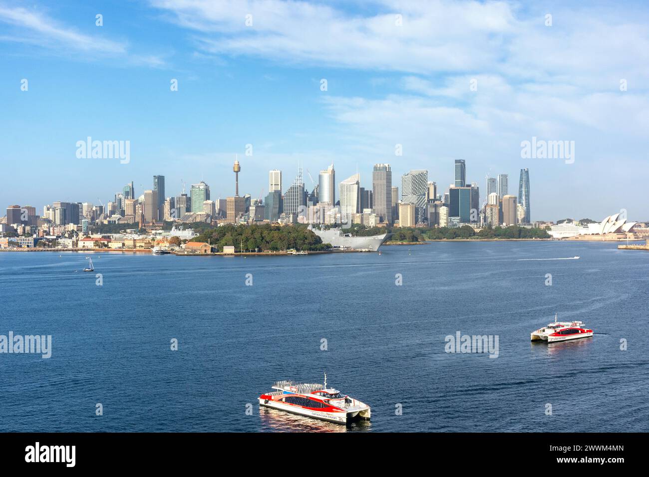 Sydney Business District vom Hafen von Sydney, Sydney, New South Wales, Australien Stockfoto
