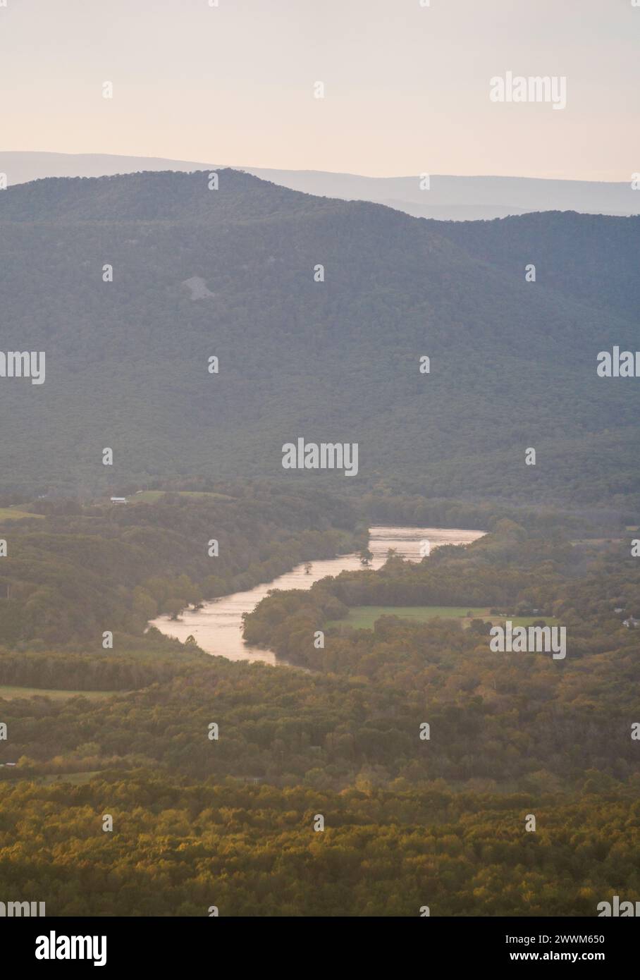 Shenandoah River Raymond R. 'Andy' Guest Jr. State Park in Bentonville, Virginia, USA Stockfoto