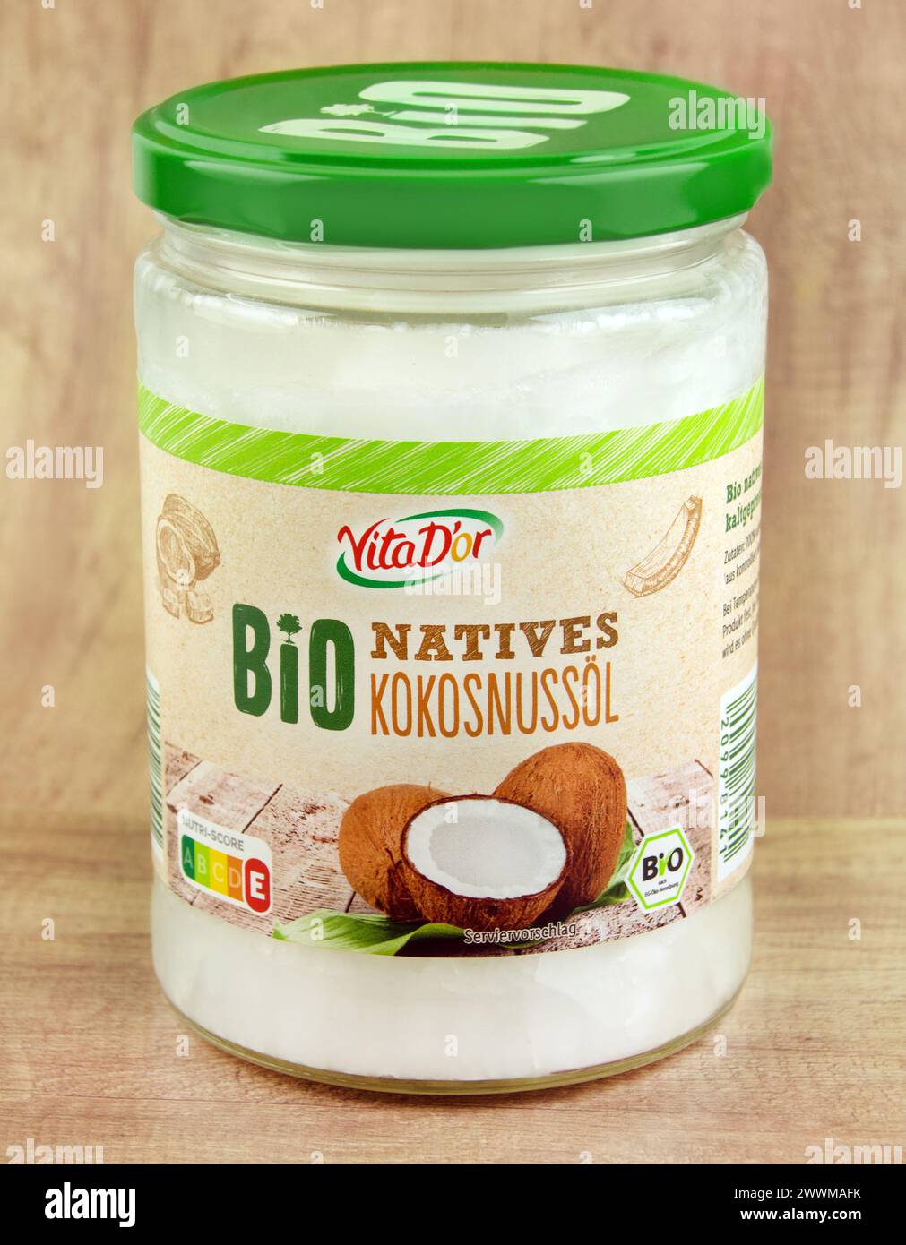 Bio natives Kokosnussöl Vita D'Or mit Siegel EG-Öko-Verordnung Stockfoto