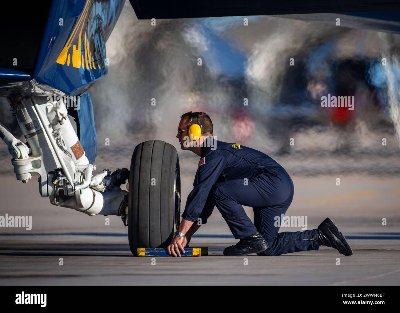 Die Blue Angels führen derzeit Wintertrainings in der Naval Air Facility (NAF) El Centro, Kalifornien, durch, um die kommende Flugschau-Saison 2024 vorzubereiten. Marineblau Stockfoto