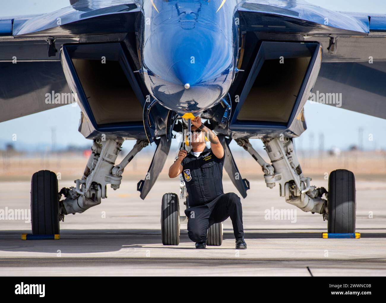 Die Blue Angels führen derzeit Wintertrainings in der Naval Air Facility (NAF) El Centro, Kalifornien, durch, um die kommende Flugschau-Saison 2024 vorzubereiten. Marineblau Stockfoto