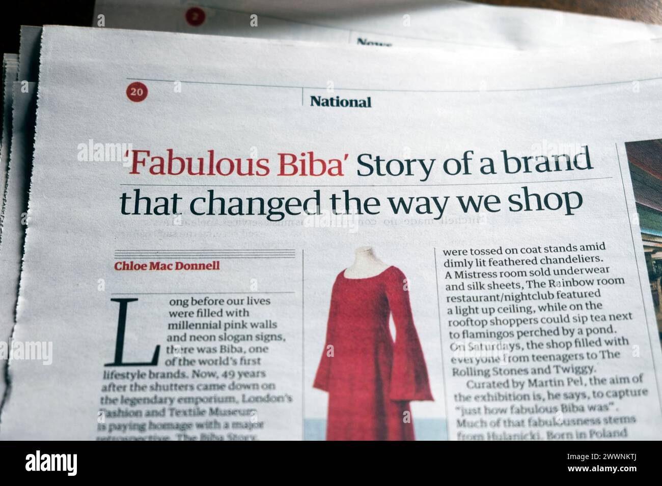 „Fabulous Biba“ Geschichte einer Marke, die die Art und Weise verändert hat, wie wir einkaufen“ Guardian-Zeitung übertitelt 1960er 1970er-Jahre Mode-Einzelhandel artikel 23 März 2024 London Großbritannien Stockfoto