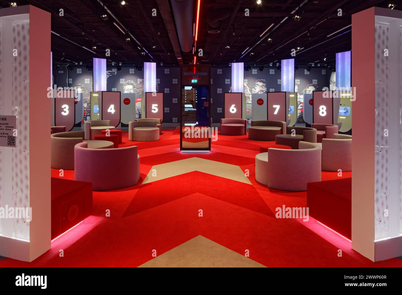 Eintritt zum Museum. Dutch Institute For Sound & Vision, Hilversum, Niederlande. Architekt: Neutelings Riedijk Architecten, 2006. Stockfoto