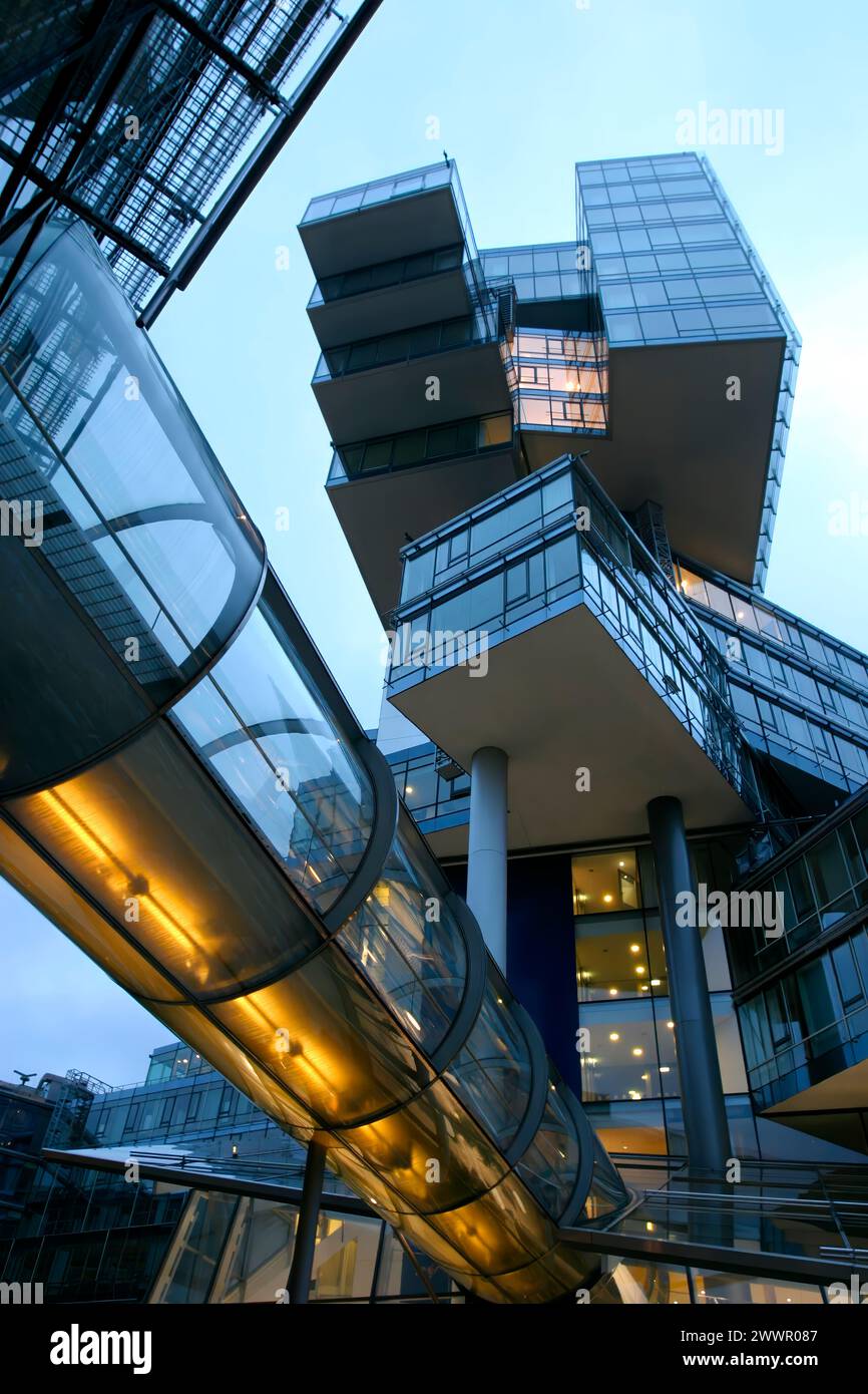 Moderne Architektur der NORD/LB Hauptniederlassung Hannover, Niedersachsen, Germnay, Europa, entworfen von Behnisch Architekten Stockfoto