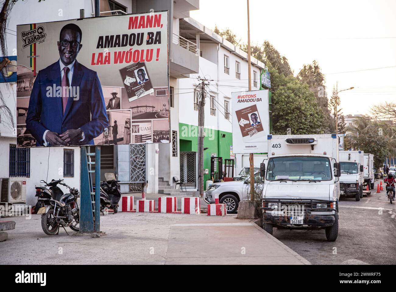 Nicolas Remene/Le Pictorium - Präsidentschaftswahl in Senegal. März 2024. Senegal/Senegal/Dakar - ein Wahlkampfplakat des Kandidaten Amadou Ba, 22. März 2024 in Dakar. Quelle: LE PICTORIUM/Alamy Live News Stockfoto