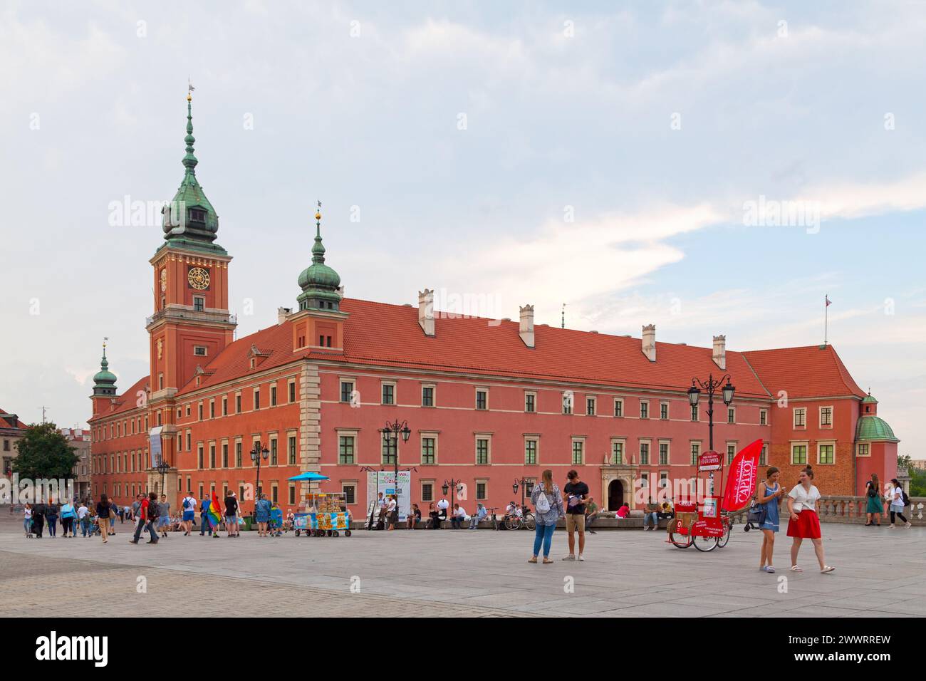 Warschau, Polen – 08. Juni 2019: Das Königliche Schloss Warschau (Polnisch: Zamek Królewski W Warszawie) ist eine Residenzstadt, die früher überall diente Stockfoto