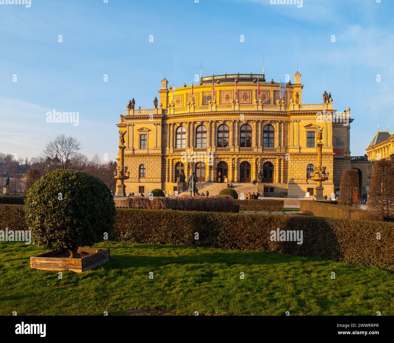 Rudolfinum - Neorenaissance-Gebäude und Sitz der Tschechischen Philharmonie, Prag, Tschechische Republik Stockfoto