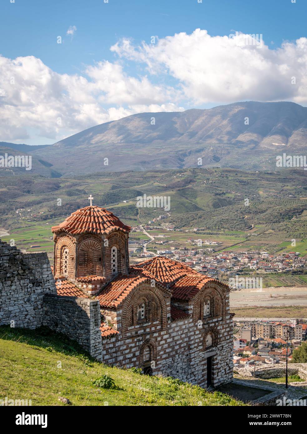 Heilige Dreifaltigkeitskirche auf Schloss Berat in Albanien Stockfoto